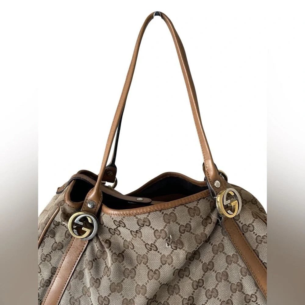 Gucci Beige Brown GG Canvas Shoulder Bag with Tan Trim - Picture 2 of 10